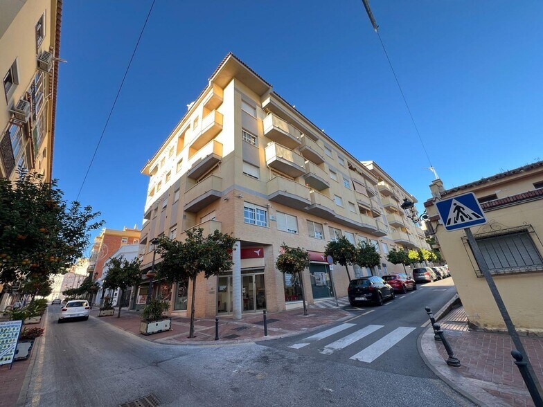 de Dolores Ibárruri 'Pasionaria, 2, Benalmádena, Málaga à vendre - Photo du bâtiment - Image 2 de 29