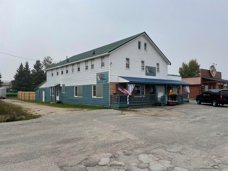 W11617 US Highway 2, Naubinway, MI à vendre - Photo principale - Image 1 de 1