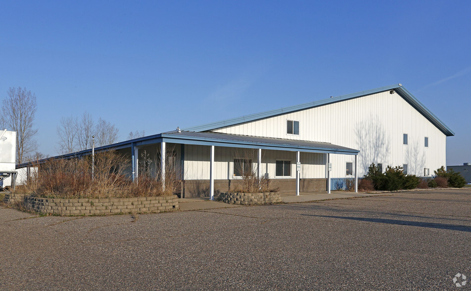 230 Olsen Blvd, Cokato, MN for sale - Primary Photo - Image 1 of 1