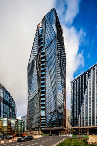 Office in Puteaux for lease - Building Photo - Image 2 of 3