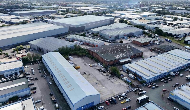 Long Wood Rd, Manchester à louer - Photo du bâtiment - Image 2 de 4