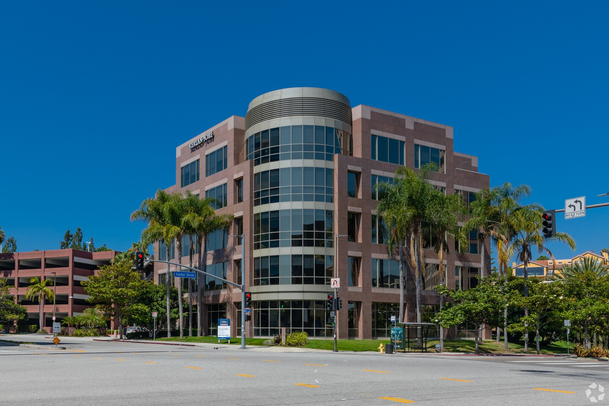 6801 Park Terrace Dr, Los Angeles, CA for lease Primary Photo- Image 1 of 6