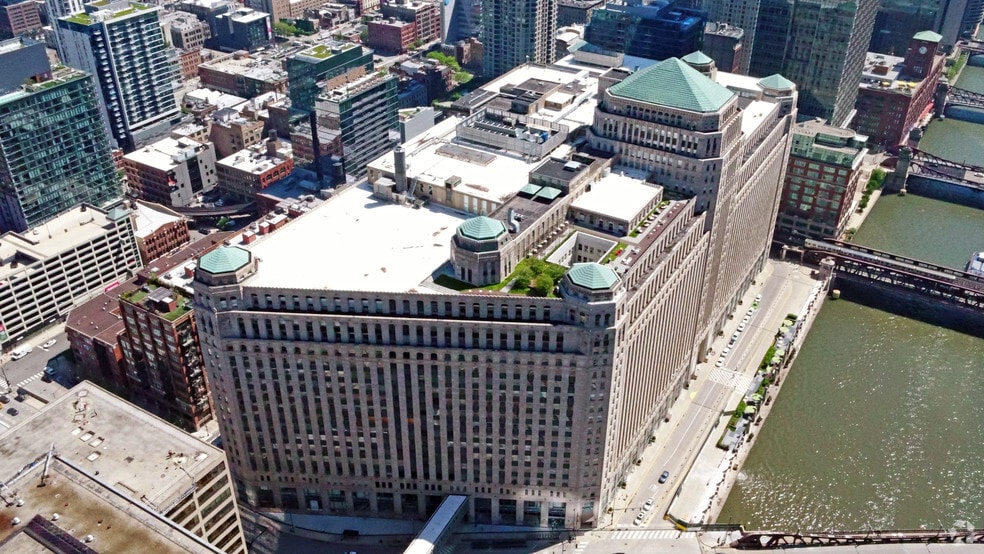 222 Merchandise Mart Plz, Chicago, IL for lease - Aerial - Image 2 of 32