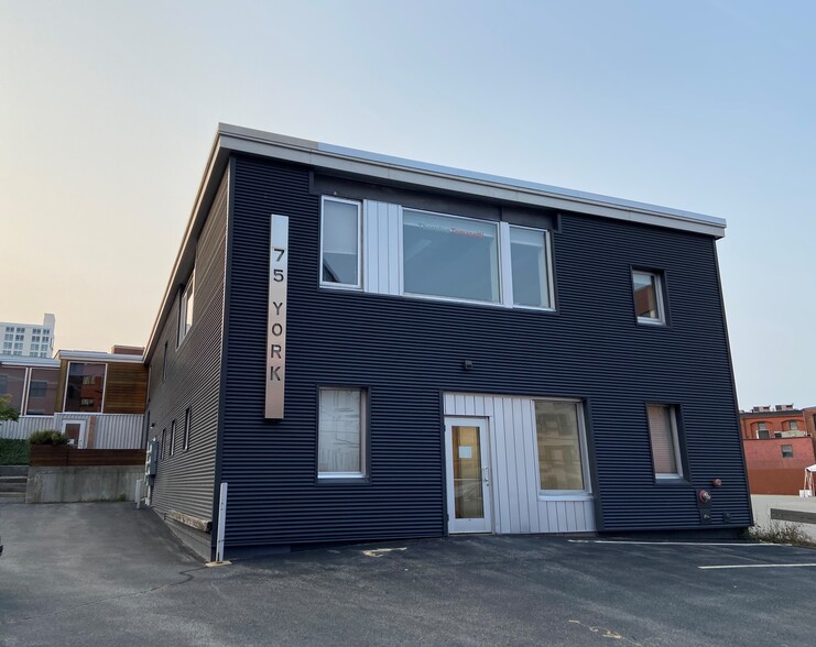 75 York St, Portland, ME à louer - Photo du bâtiment - Image 2 de 15