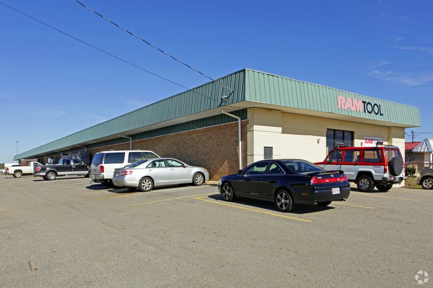 541 Oliver Rd, Montgomery, AL for lease - Building Photo - Image 2 of 6