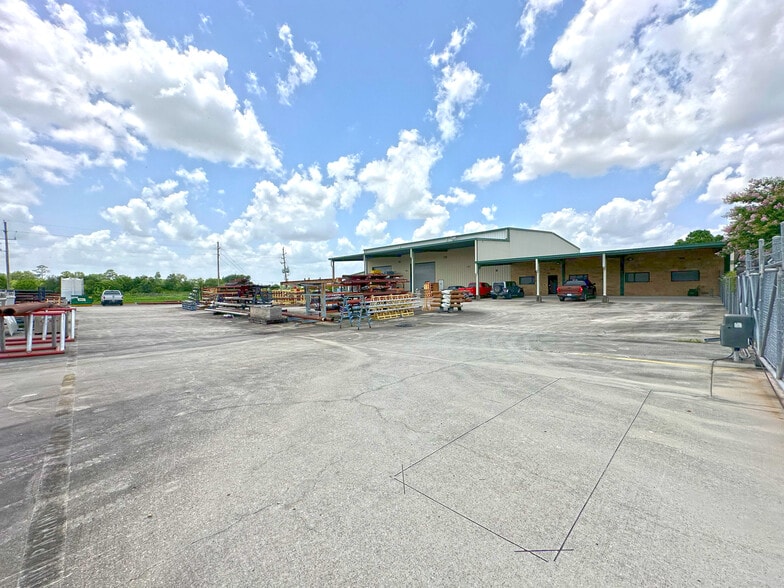 14427 Interdrive W, Houston, TX for lease - Building Photo - Image 2 of 19