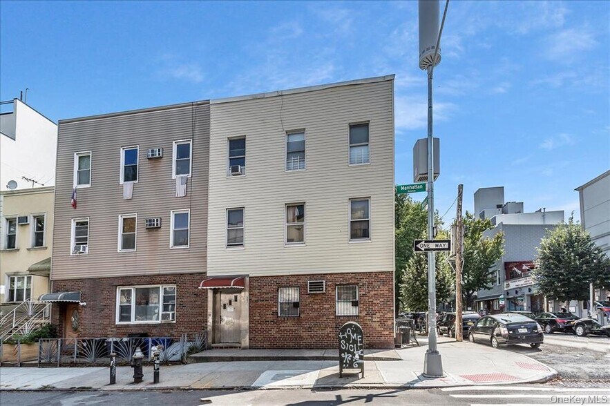 382 Manhattan Ave, Brooklyn, NY à vendre - Photo du bâtiment - Image 2 de 8