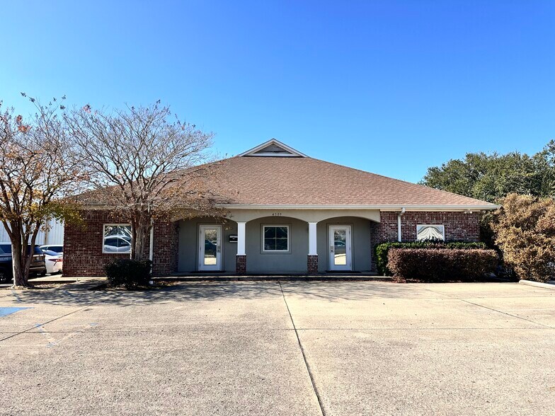 4509 Hospital St, Pascagoula, MS à vendre - Photo du bâtiment - Image 1 de 29