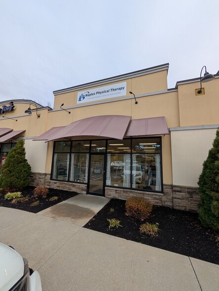 12 Lakes Plaza Dr, Naples, ME for lease - Building Photo - Image 2 of 5