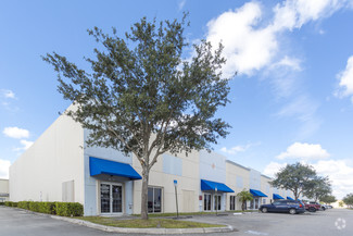 Plus de détails pour 4980 NW 165th St, Miami Gardens, FL - Industriel à vendre