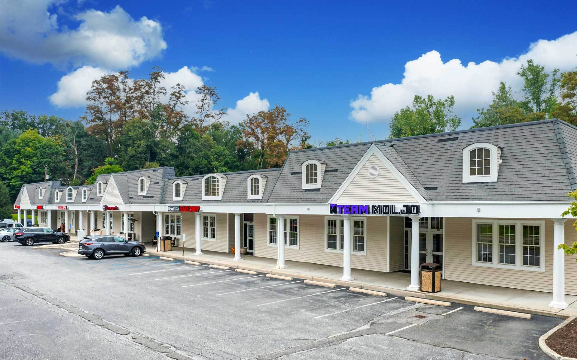 1390-1426 E Main St, Shrub Oak, NY à louer Photo du bâtiment- Image 1 de 5