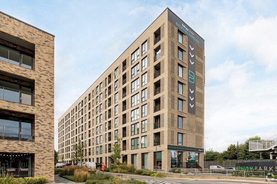 Newham Way, Londres à vendre - Photo du bâtiment - Image 2 de 3