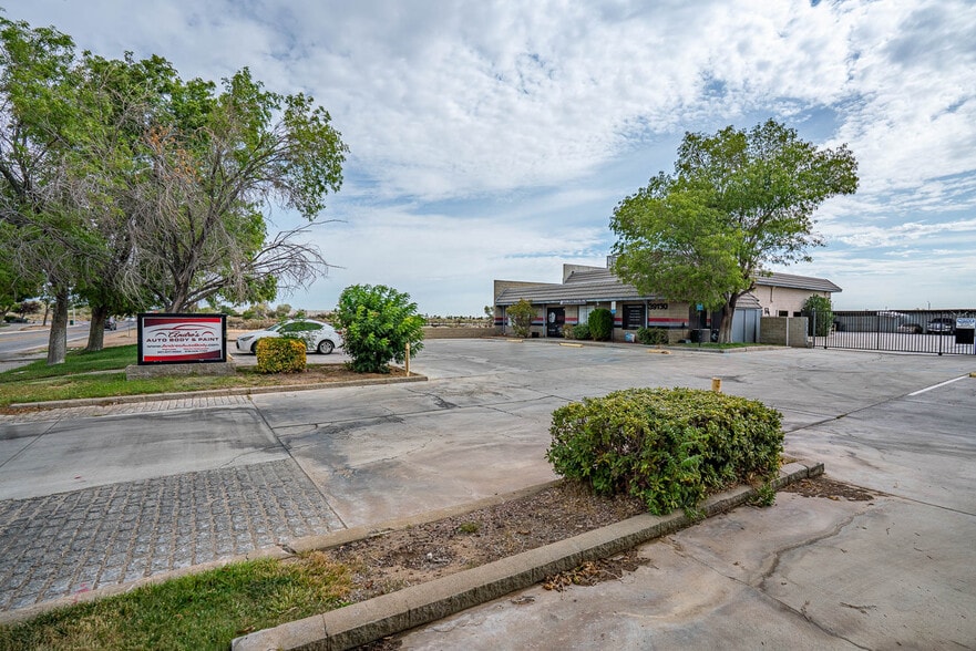 39126-39130 3rd St E, Palmdale, CA à vendre - Photo du bâtiment - Image 3 de 36
