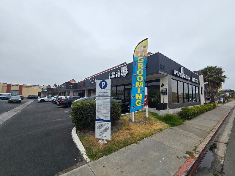 8055-8065 Clairemont Mesa Blvd, San Diego, CA à louer - Photo du bâtiment - Image 2 de 12