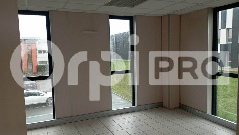 Office in Reims for lease - Interior Photo - Image 3 of 8