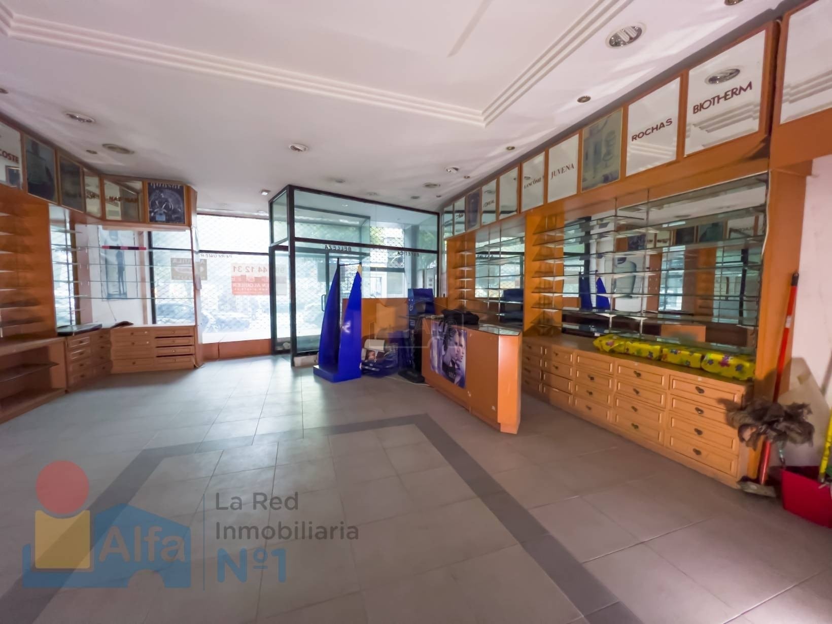 Retail in Vigo, Pontevedra for lease Interior Photo- Image 1 of 7