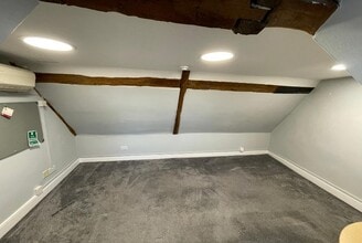 38-40 Bell St, Reigate for lease Interior Photo- Image 1 of 4