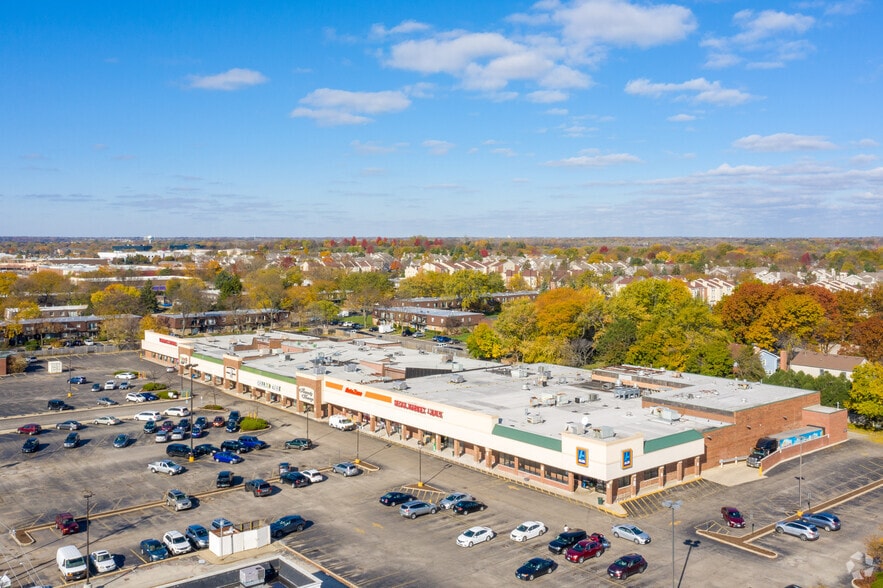1202-1330 W Dundee Rd, Buffalo Grove, IL for lease - Aerial - Image 2 of 11