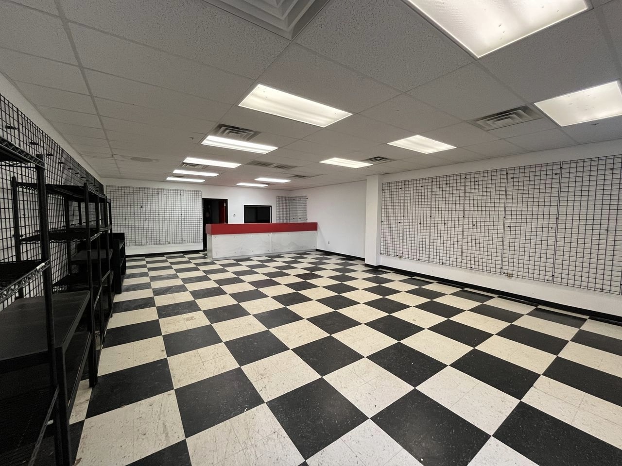 5111-5121 E ML Ave, Kalamazoo, MI for lease Interior Photo- Image 1 of 2