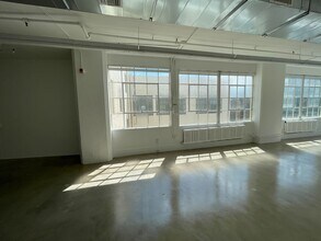 719 S Los Angeles St, Los Angeles, CA for lease Interior Photo- Image 1 of 6