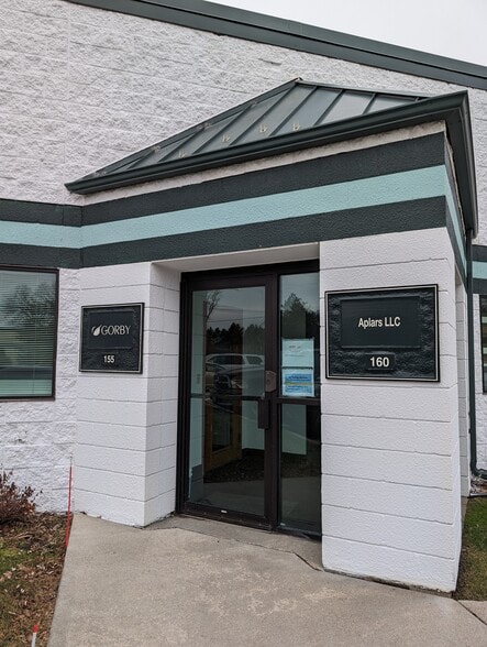 2885 Country Dr, Little Canada, MN for lease - Building Photo - Image 3 of 6