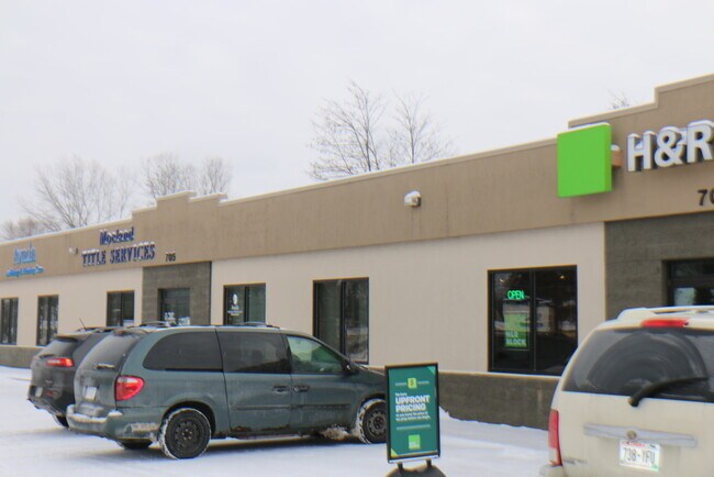 Plus de détails pour 705-709 W Main St, Wautoma, WI - Bureau à louer