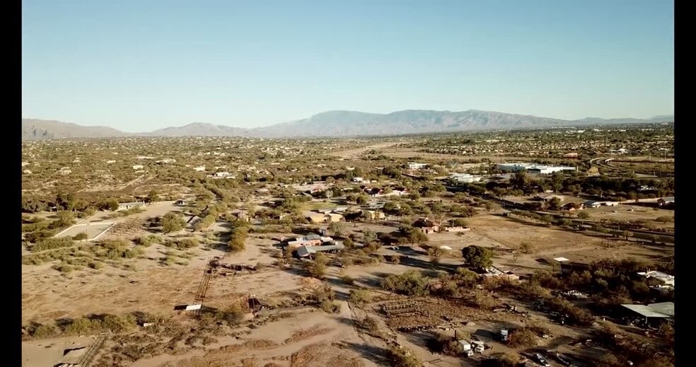 3880 Sutton, Tucson, AZ à vendre - Vidéo sur l’inscription commerciale - Image 1 de 1