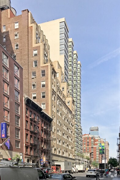 336-342 W 37th St, New York, NY à louer - Photo principale - Image 1 de 6