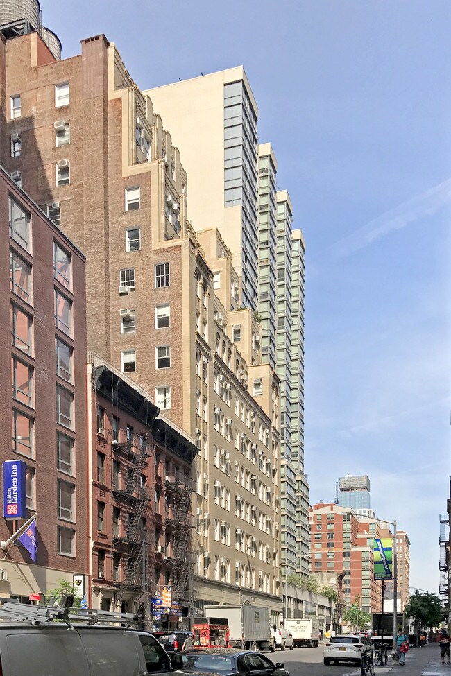 Plus de détails pour 336-342 W 37th St, New York, NY - Bureau à louer