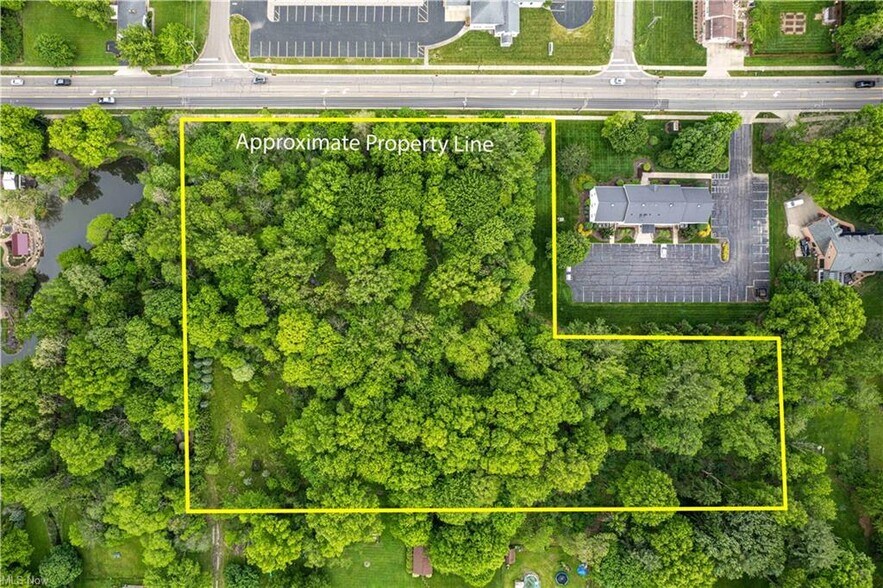 196 N Broad St, Canfield, OH for sale - Building Photo - Image 2 of 5