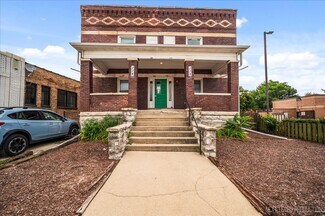 Plus de détails pour 112-114 N Center St, Joliet, IL - Multi-résidentiel à vendre