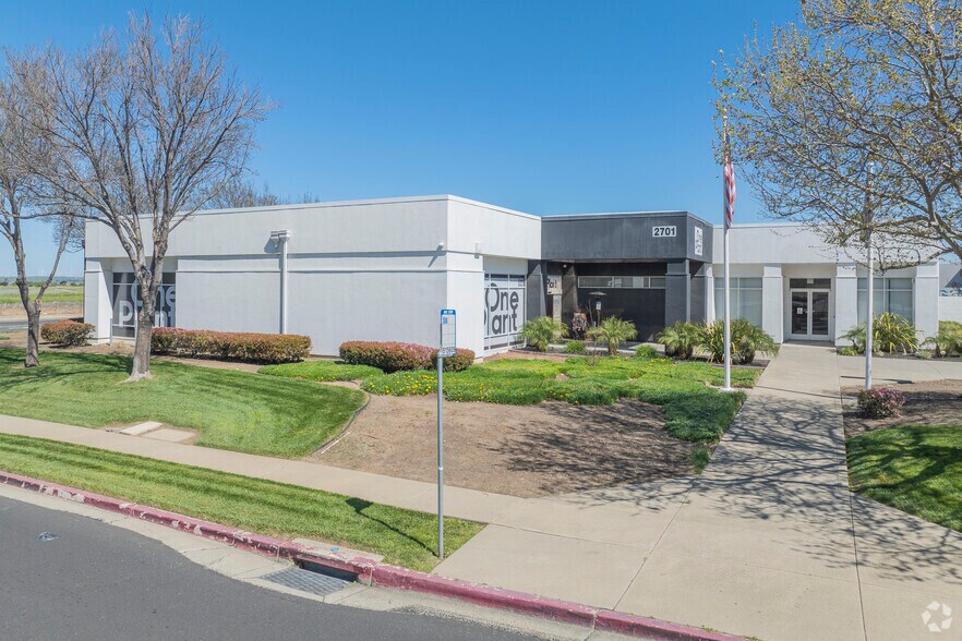 2701 W 10th St, Antioch, CA à vendre - Photo principale - Image 1 de 11