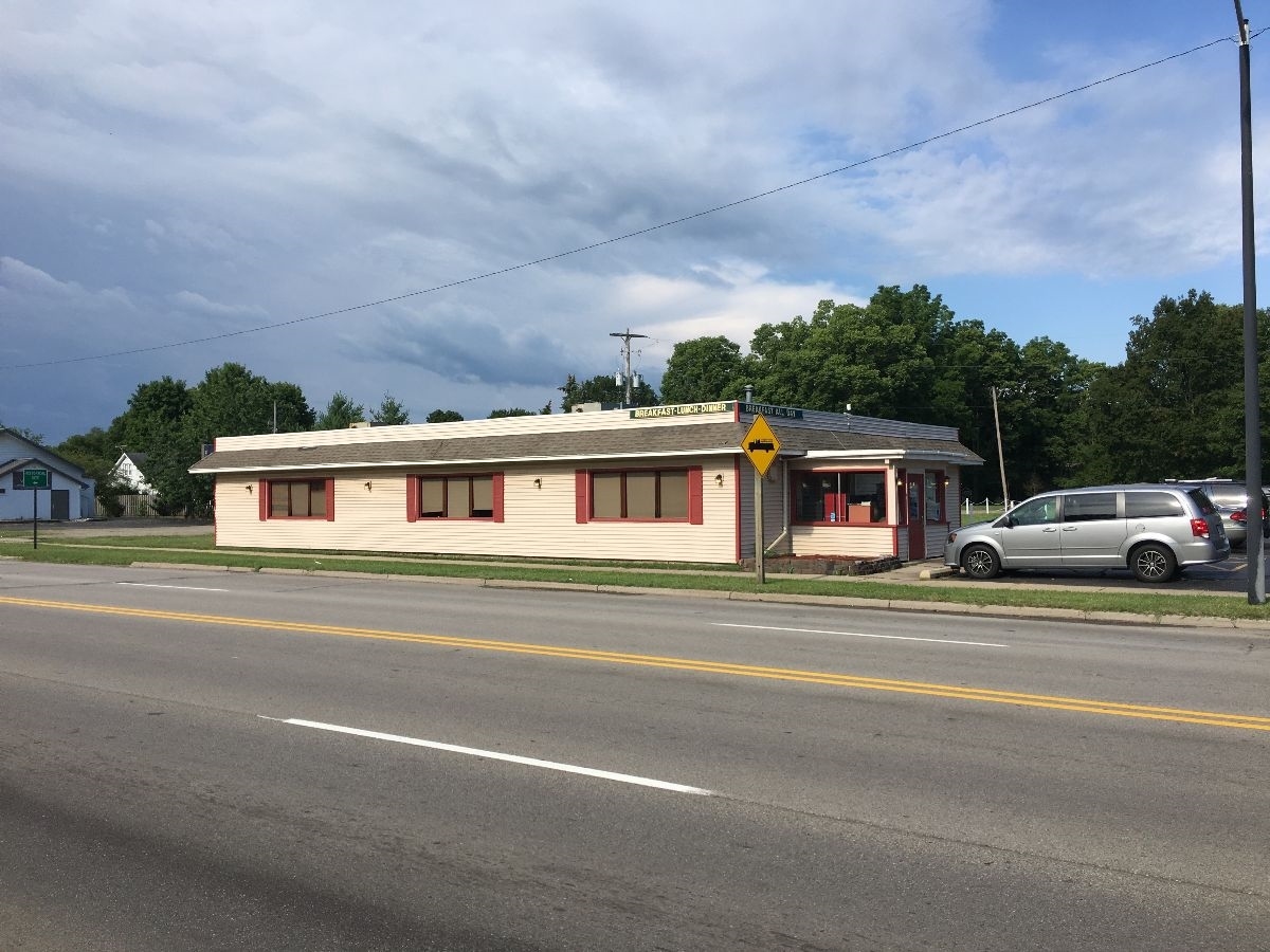 325 N Grand St, Schoolcraft, MI for sale Primary Photo- Image 1 of 1