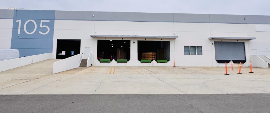 9750 Irvine Blvd, Irvine, CA for lease Building Photo- Image 1 of 12