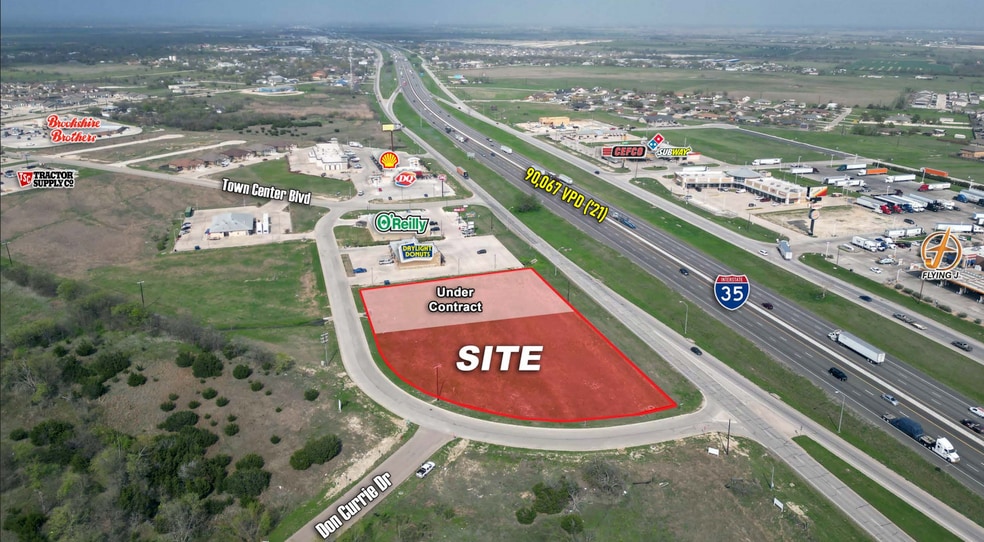 547 Town Center, Jarrell, TX for sale - Building Photo - Image 1 of 4