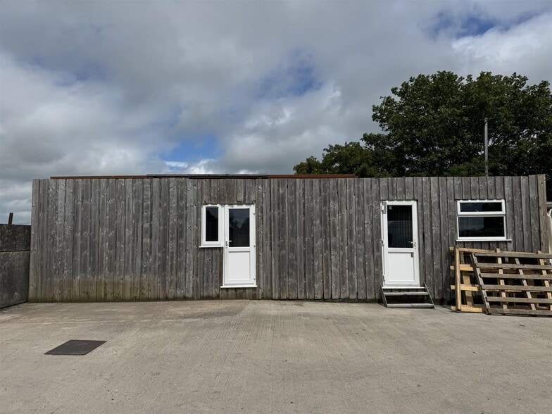Bowden Rd, Henstridge à louer - Photo du bâtiment - Image 3 de 4
