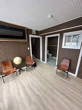 144 Grove Ave, Cedarhurst, NY à louer Photo intérieure- Image 1 de 2