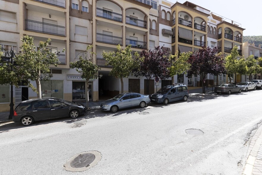 Calle Veintiocho de Febrero, 37, Motril, Granada à vendre - Photo du bâtiment - Image 2 de 18