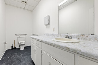 3455 N Desert Dr, East Point, GA for lease Building Photo- Image 2 of 7