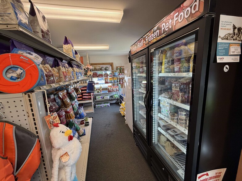 700 Route 4A West, Castleton, VT for sale - Interior Photo - Image 2 of 23