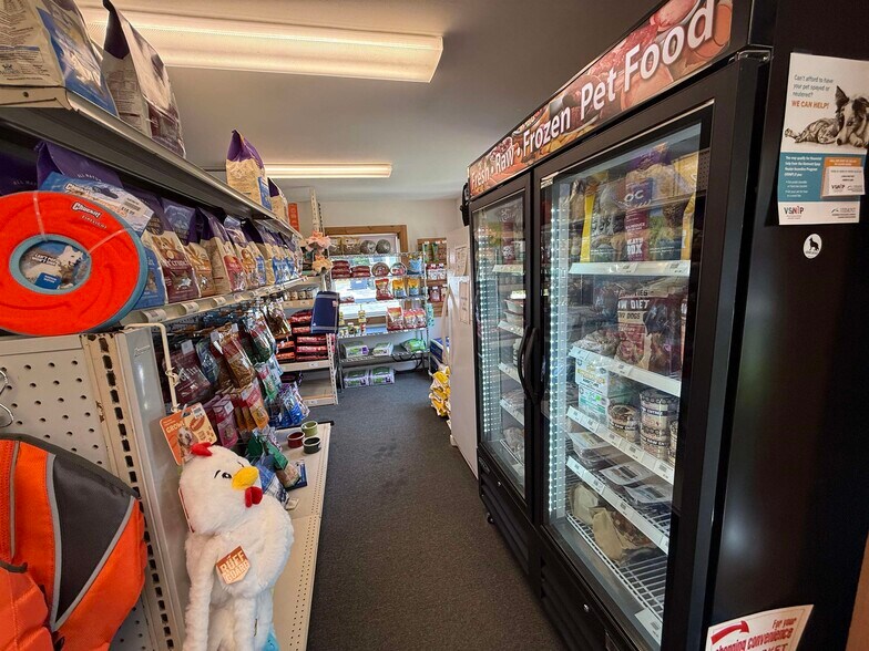 700 Route 4A West, Castleton, VT à vendre - Photo intérieure - Image 2 de 23