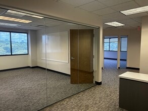 2751 Buford Hwy NE, Atlanta, GA à louer Photo intérieure- Image 1 de 5