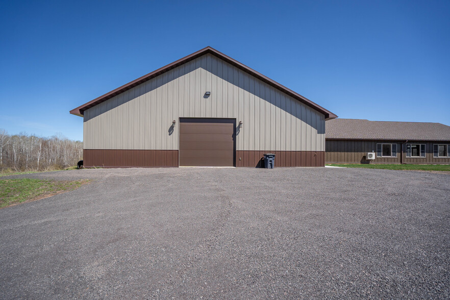 4304 E Leggate Rd, Superior, WI à vendre - Photo du b timent - Image 3 de 49