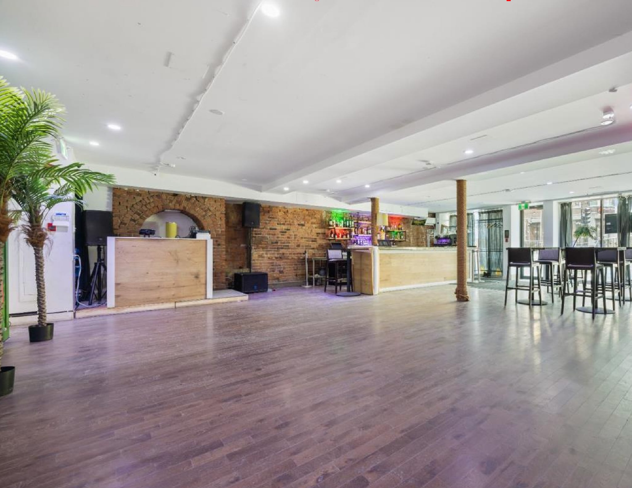 1781 Rue Saint-Denis, Montréal, QC for lease Interior Photo- Image 1 of 2