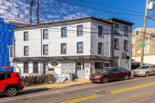 Manayunk 3 Unit + Operating Deli - Services immobiliers commerciaux