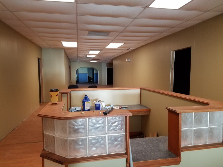 1328 Senator Bob Mellow Dr, Jessup, PA à vendre - Photo du bâtiment - Image 3 de 22