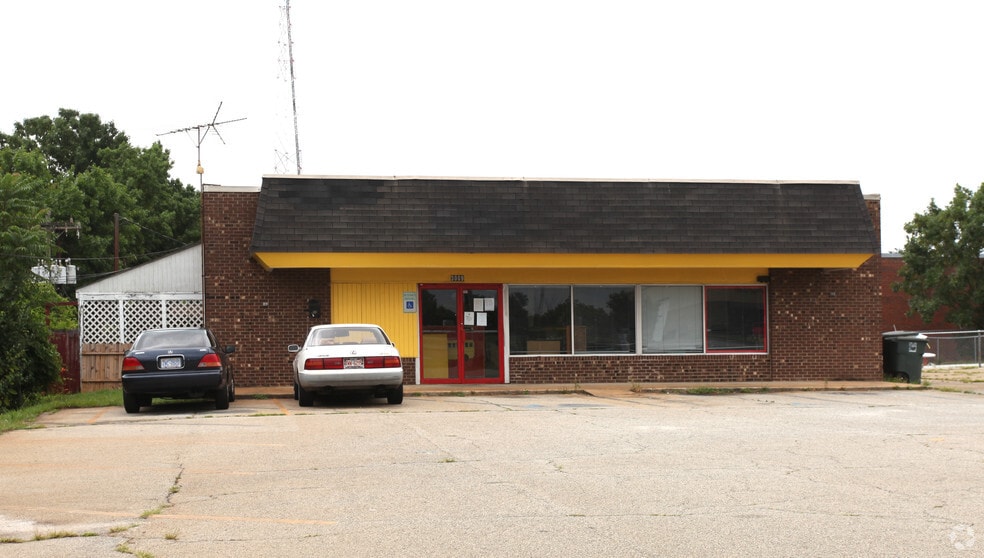 3009 S Elm Eugene St, Greensboro, NC for lease - Building Photo - Image 3 of 3