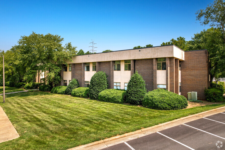 3623 Latrobe Dr, Charlotte, NC for lease - Primary Photo - Image 1 of 17