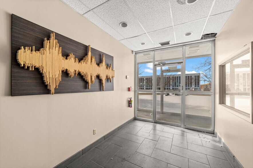 23330 Commerce Park, Beachwood, OH à vendre - Photo du bâtiment - Image 2 de 28