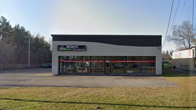 Plus de détails pour 1053 Boul du Curé-Labelle, Blainville, QC - Commerce de détail à vendre